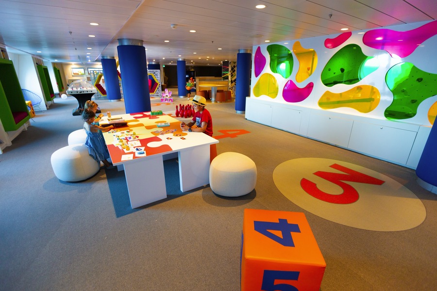 Royal Caribbean International, Navigator of the Seas, Adventure Ocean®, AHendel.jpg